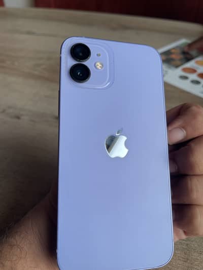 Apple iPhone 12