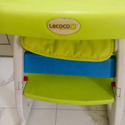 Lecoco branded high chair