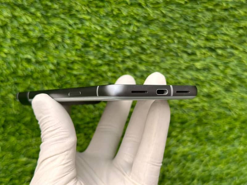 Google Pixel 8 - PTA Approved | 8GB Ram | 128GB Storage | 10/10 Condit 4