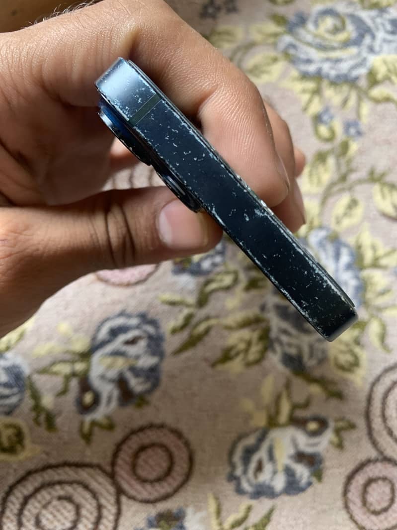 Apple iPhone 14 2