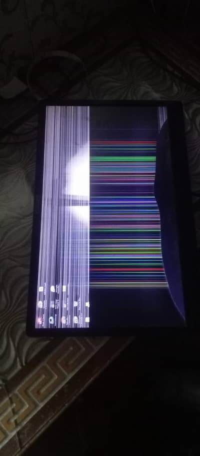 broken lcd monitor 24 inching gaming