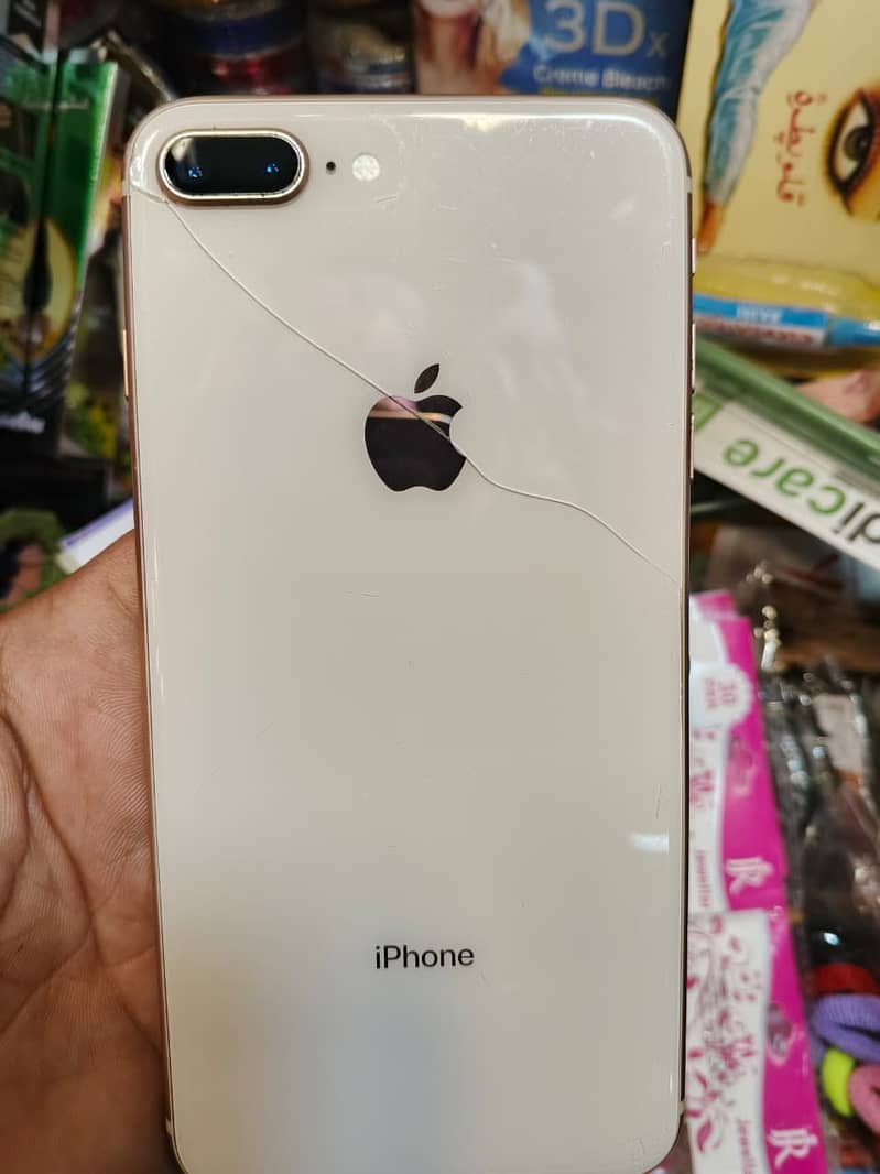 Apple iPhone 8 Plus 2