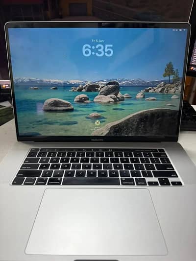 Apple MacBook pro 2019 16 inch core i9 32 512 gb