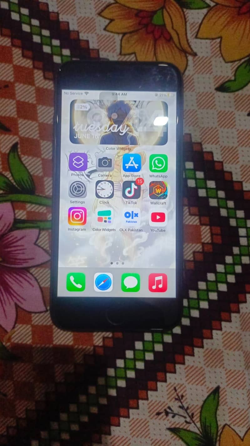 Apple iPhone 7 2