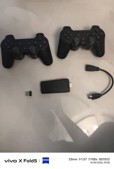 2.4G wireless controller gamepad.