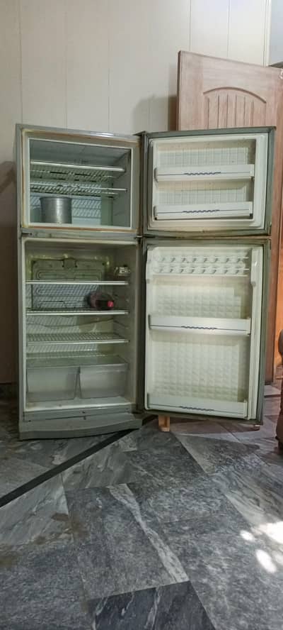 dawlance refrigerator working condition 9/10