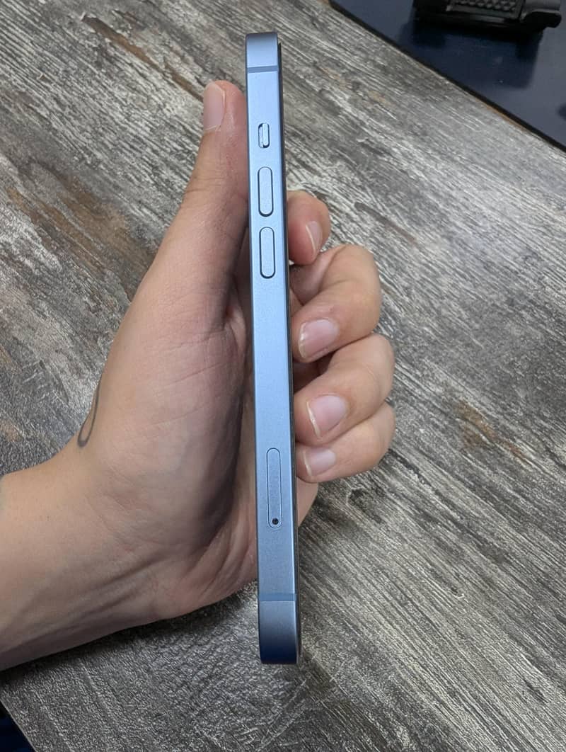 Apple iPhone 14 2