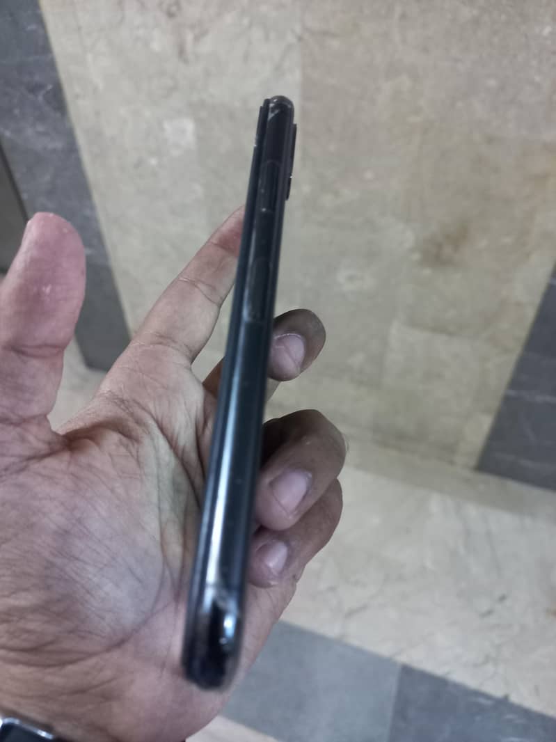 Apple iPhone X 1