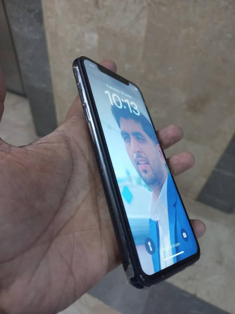 Apple iPhone X 2