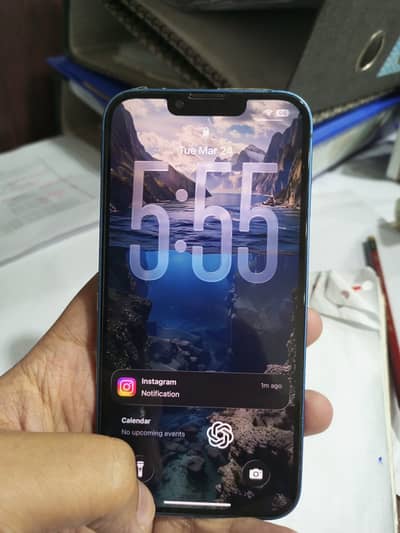 Apple iPhone 13