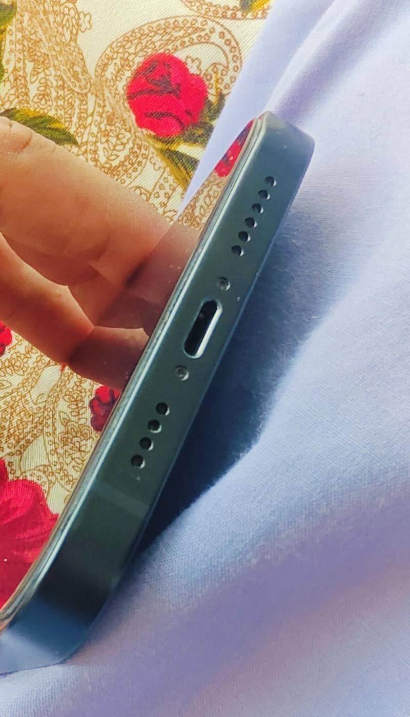 Apple iPhone 14 plus 3