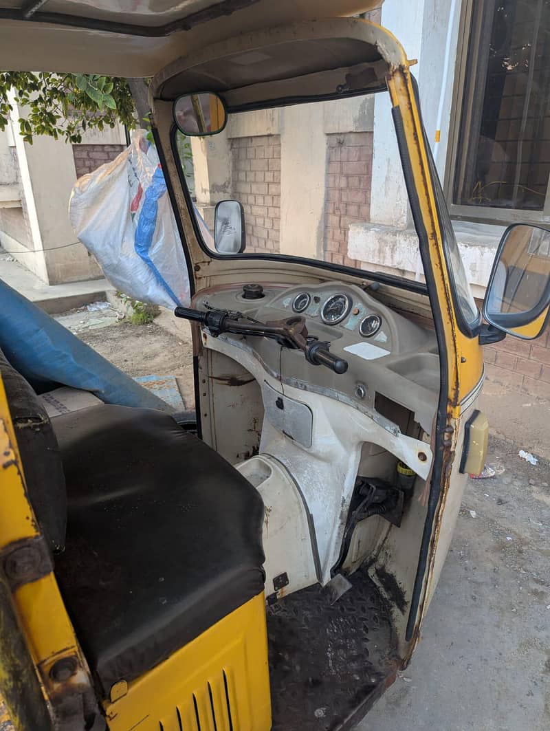 loader Rickshaw 2
