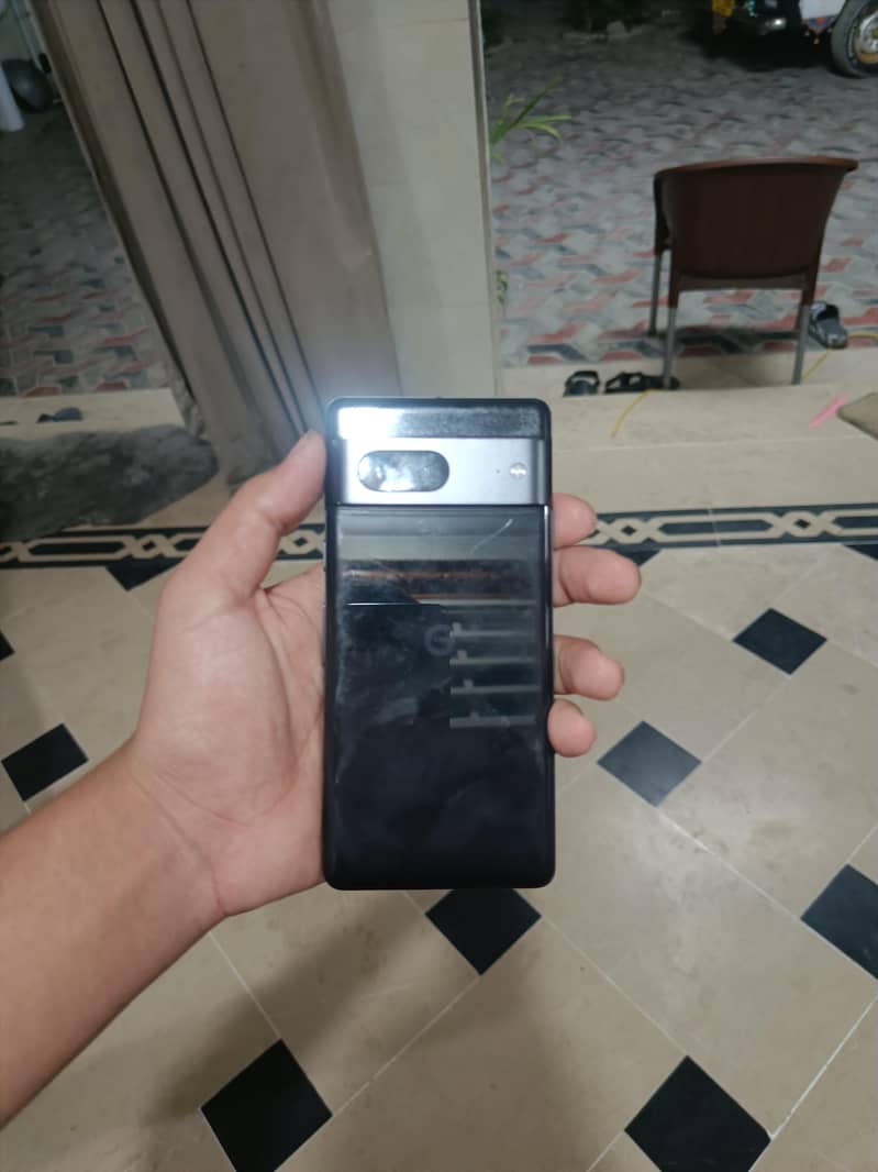 Google Pixel 7 4
