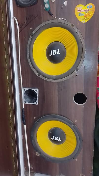JBL speaker bass booster  bohat axhi chiz Hy car me b lag jaty Hy