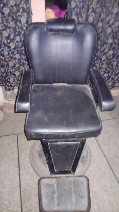 salon chair only 10.9 2 chair sell