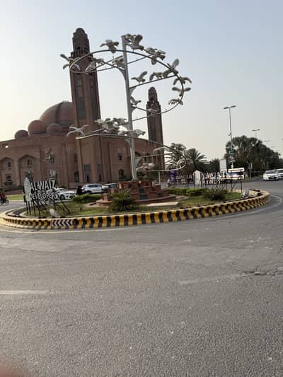 Urgent 10 Marla Quaid Block Bahria Town