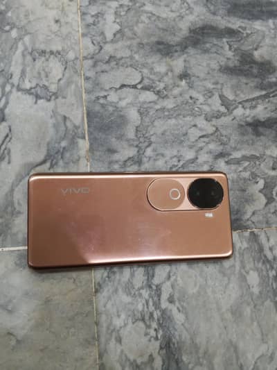 Vivo V40e