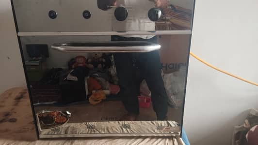 Crown Electric Built-in Oven – Excellent Condition