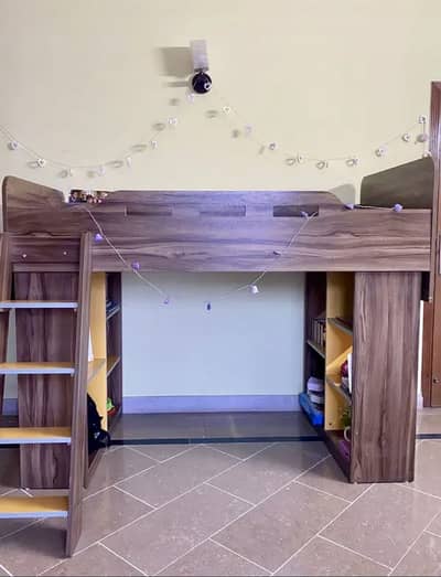 Kids bunk bed
