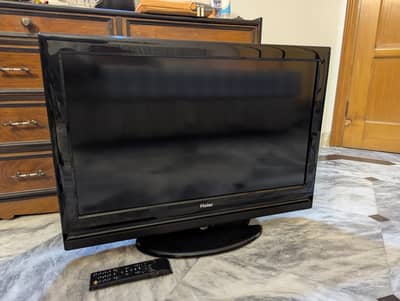 Haier 32-inch LCD TV (1080p HD)