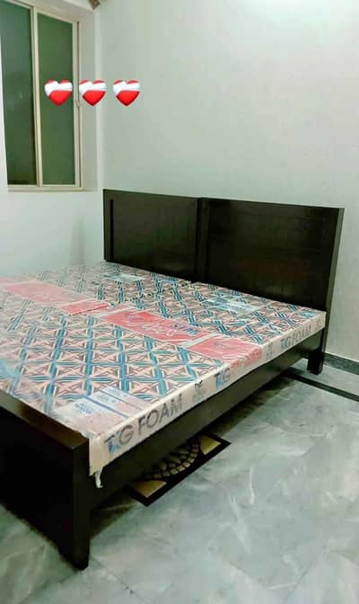Yes available plz Whatsapp number and location