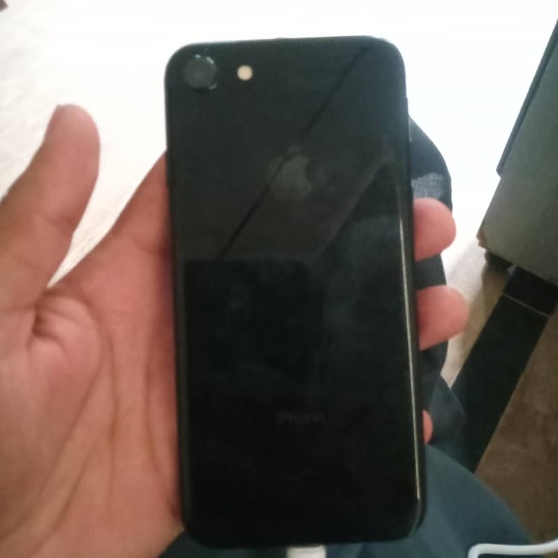 Apple iPhone 7 1