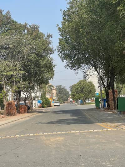 Plot# 8, G5 BLOCK. MAINBULAIVARD COMMERCIAL. DRIVE THROUGH COMMERCIAL OPEN FORM