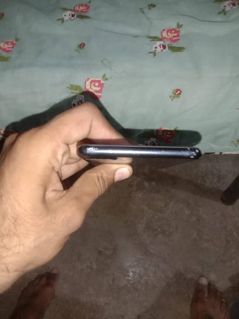 Apple iPhone 7 Plus 0