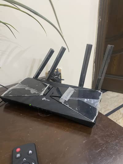 Tp link wifi router with 4 antenna