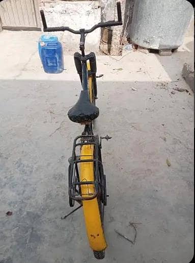 Used Phoenix C39 Pro Bicycle – Excellent Running Condition
