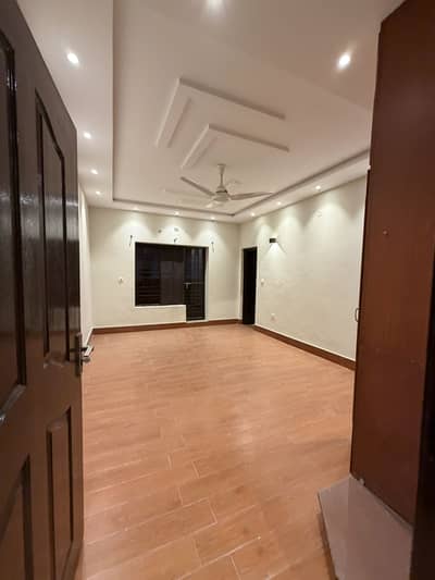 10 Marla Corner 2.5 Storey House For Rent