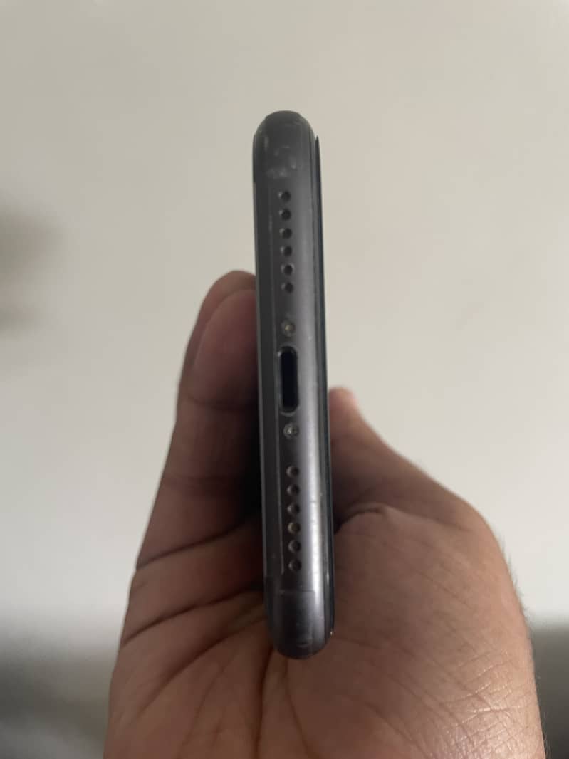 Apple iPhone 11 5