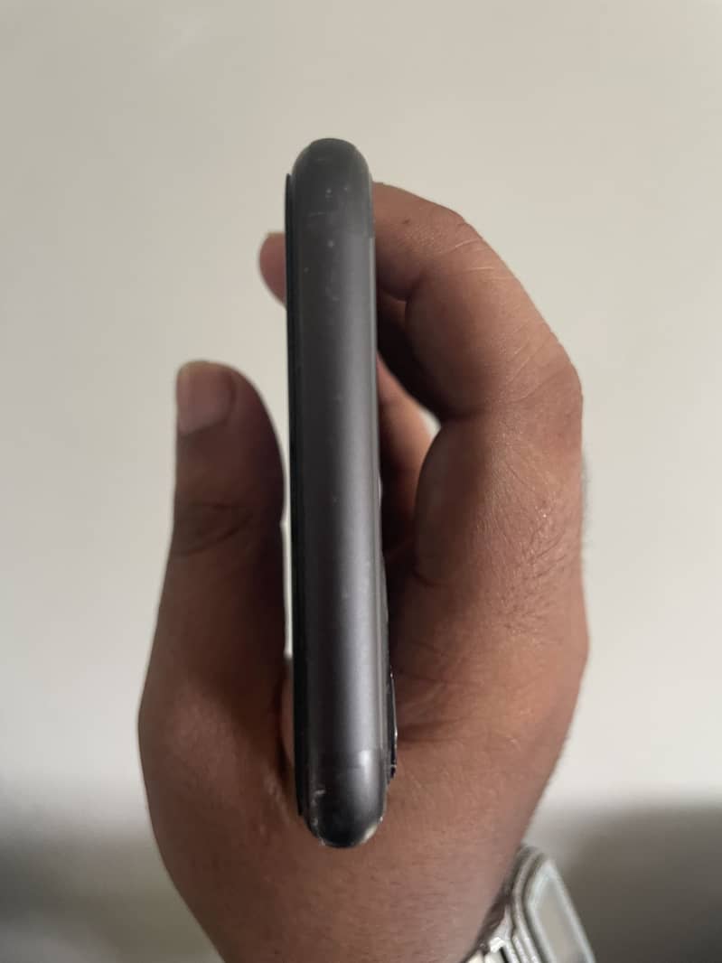 Apple iPhone 11 6