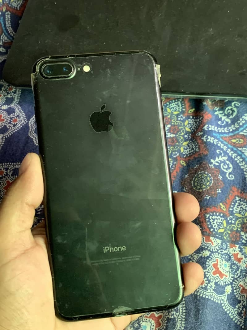 Apple iPhone 7 Plus 1