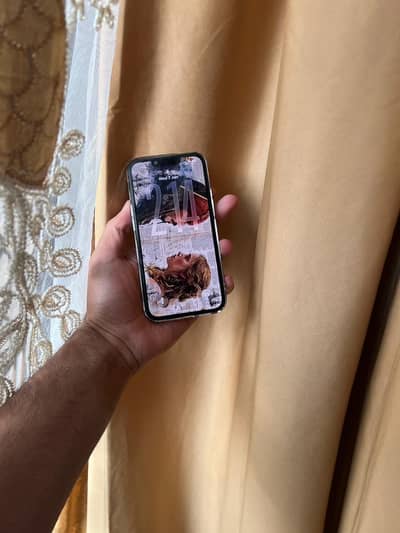 Apple iPhone 13 /128 gb/ 93health mobile number 03196292336