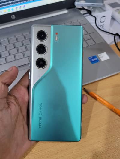 Tecno CAMON 40 Pro With Box and Charger