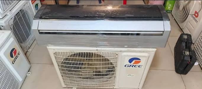 gree 1.5 ton Dc inverter heat and cool totally genuine good condition
