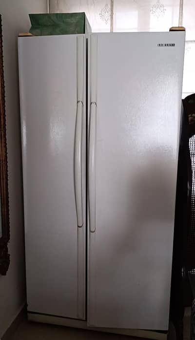 double door side by side refrigerator