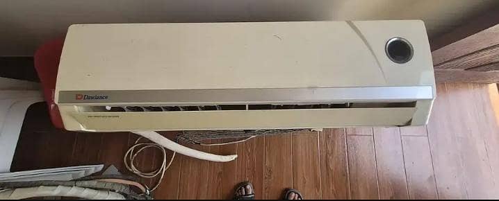Dawlance 1.5 ton Non inverter No rapier lush condition