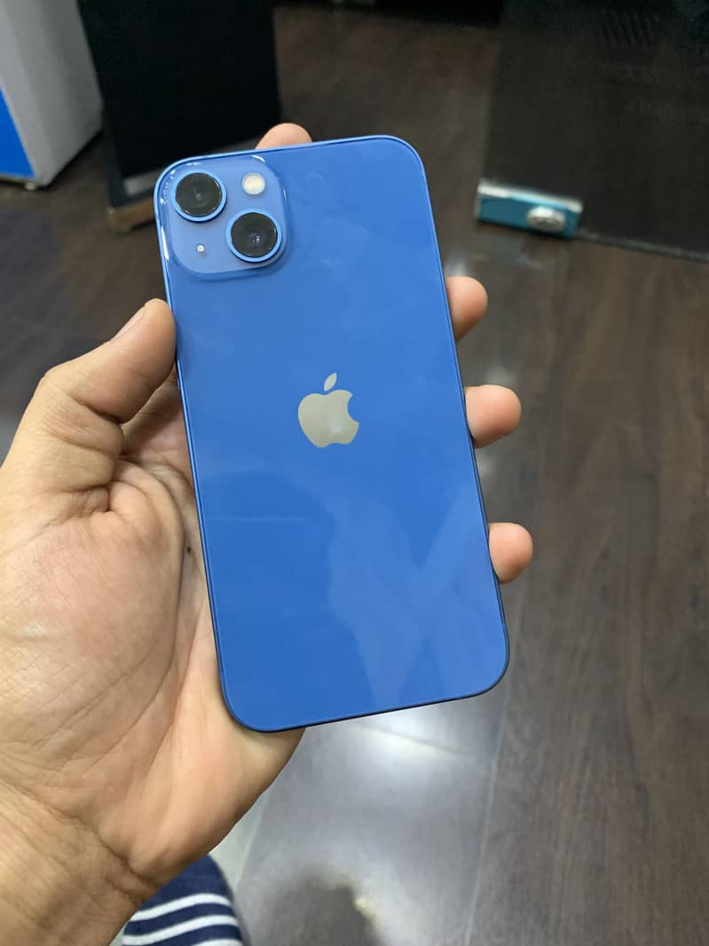 Apple iPhone 13 0