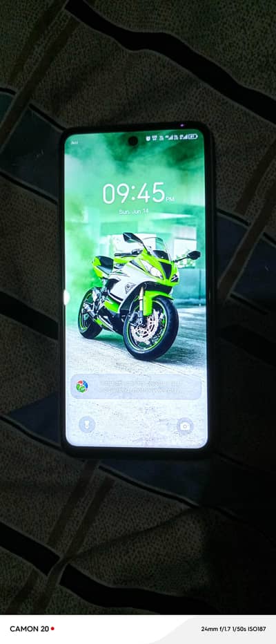 Tecno Spark 20C complete saman hai 4+128 gb haii