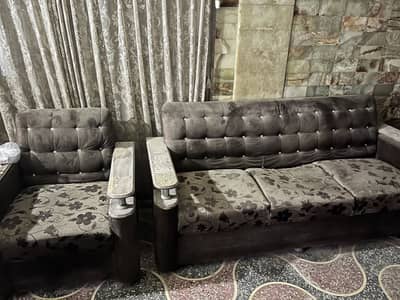 5 Seater Sofa for sale used, some repair work needed.