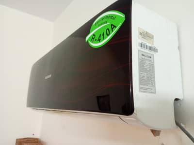 NATIONAL AC MADE IN JAPAN 1 TON INVTER GAS. 410