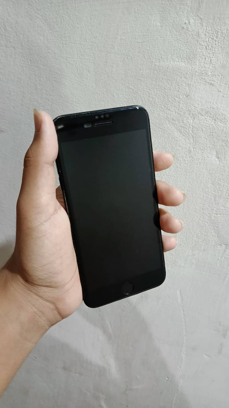 Apple iPhone 7 Plus 1