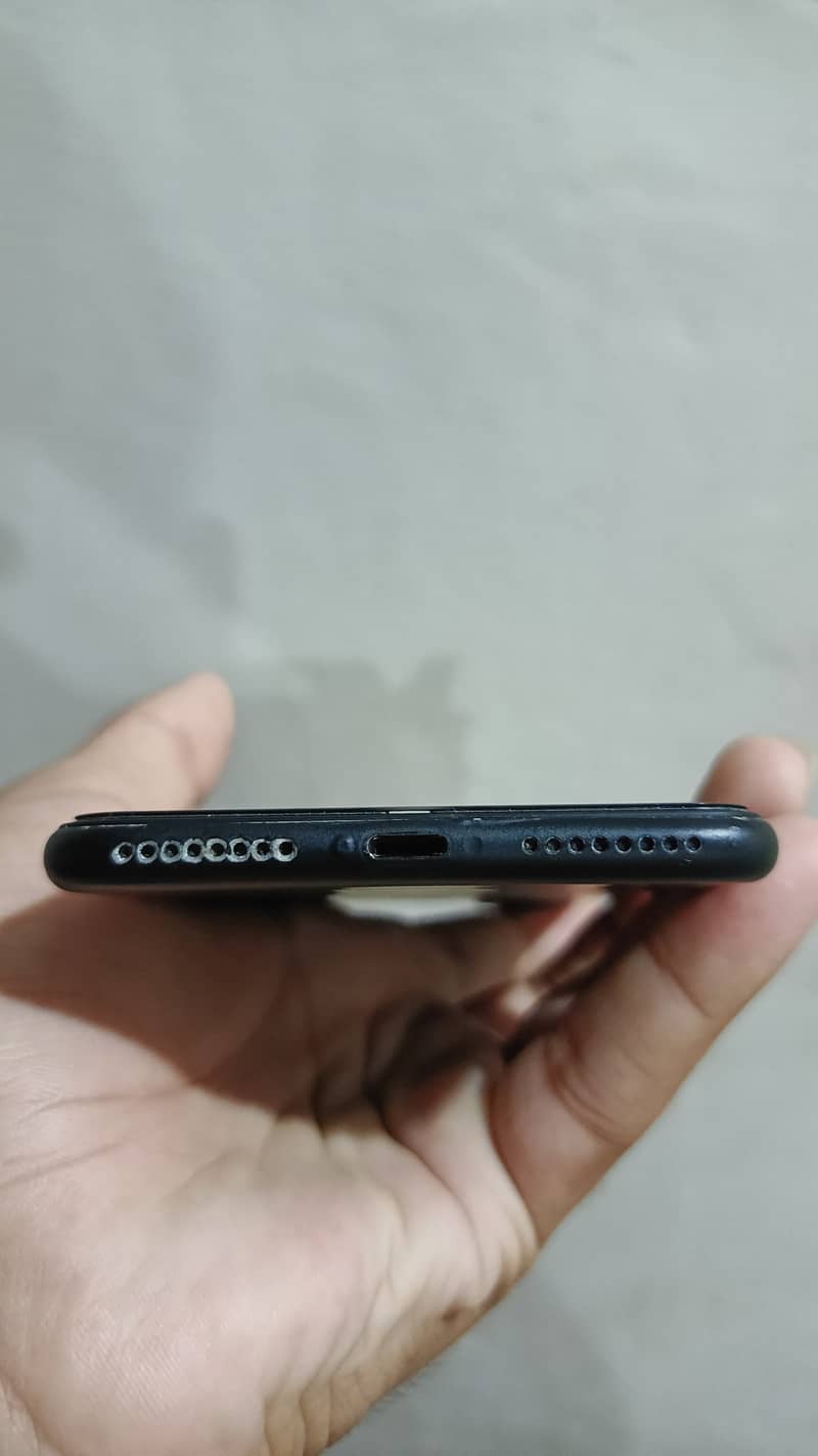 Apple iPhone 7 Plus 4