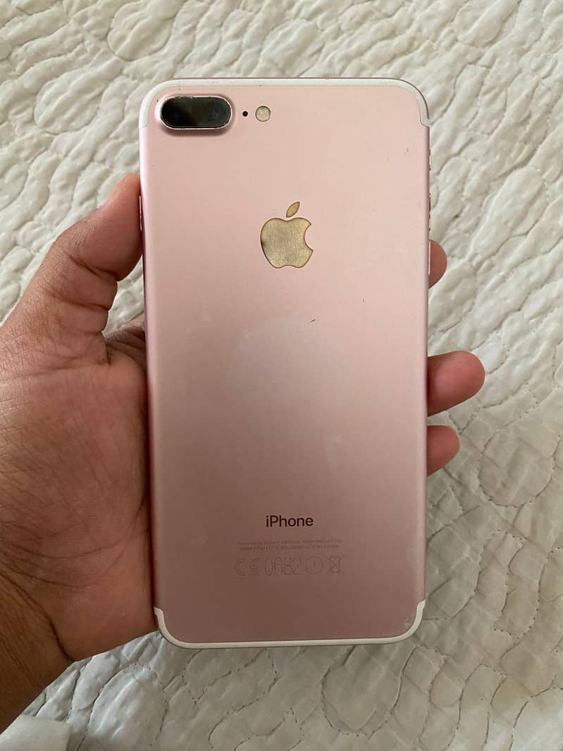 Apple iPhone 7 Plus 0