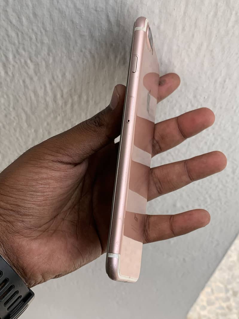 Apple iPhone 7 Plus 3