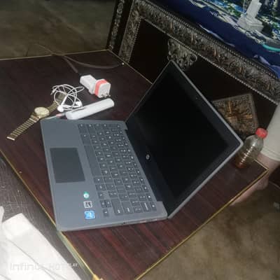 hp Chromebook with charger
