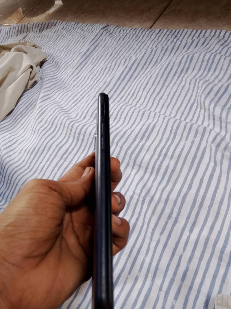 Realme C2 3