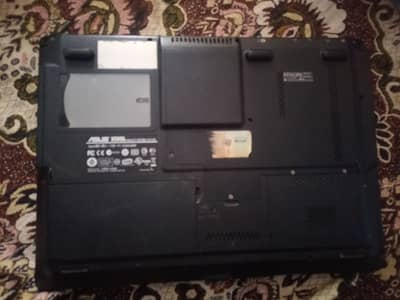 ASUS X50GL NOTEBOOK PC MADE IN CHINA. . +19V=3.42A,65W